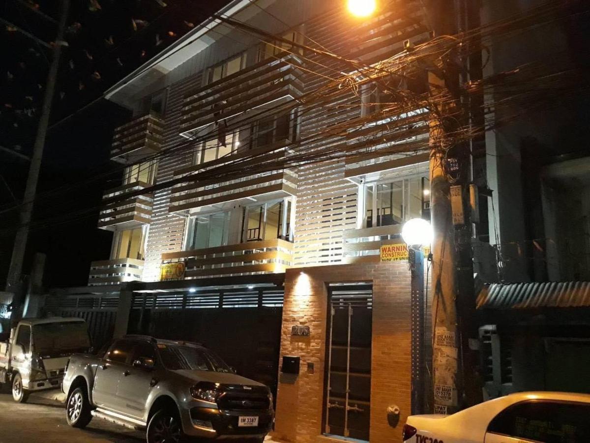 Burgos Hub Hostel Pasay Exterior photo